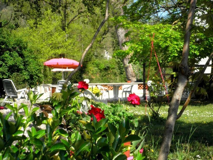 La Pierre Lys Hotel Quillan Exterior photo